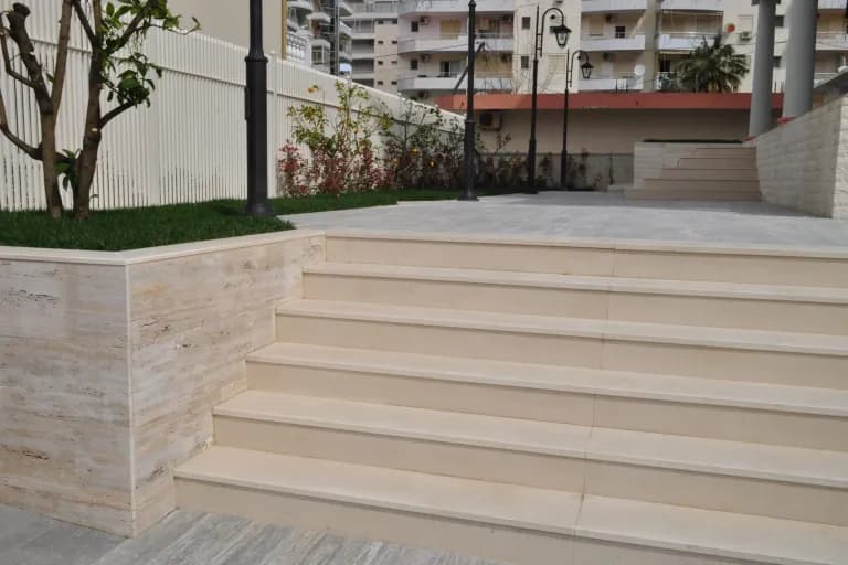 Seaside Hotel Vlorë — Albanian Riviera