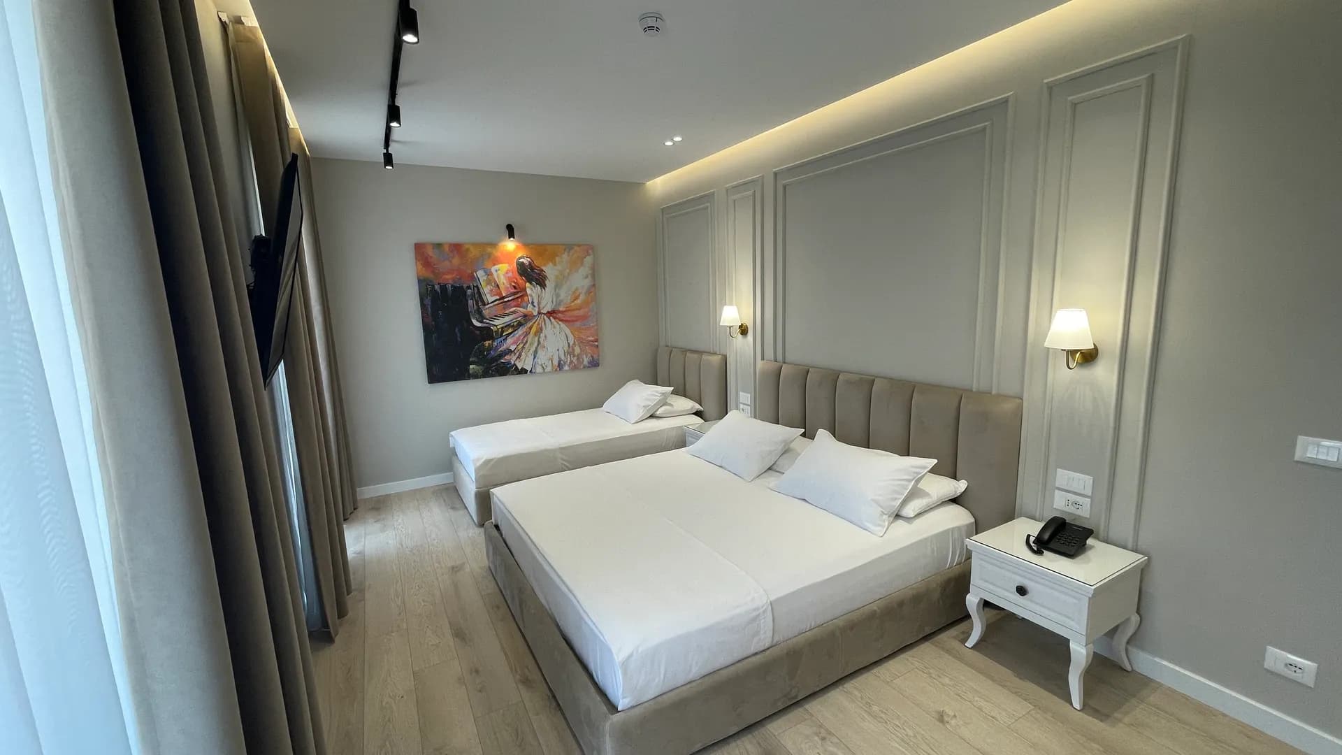 Deluxe Triple Room